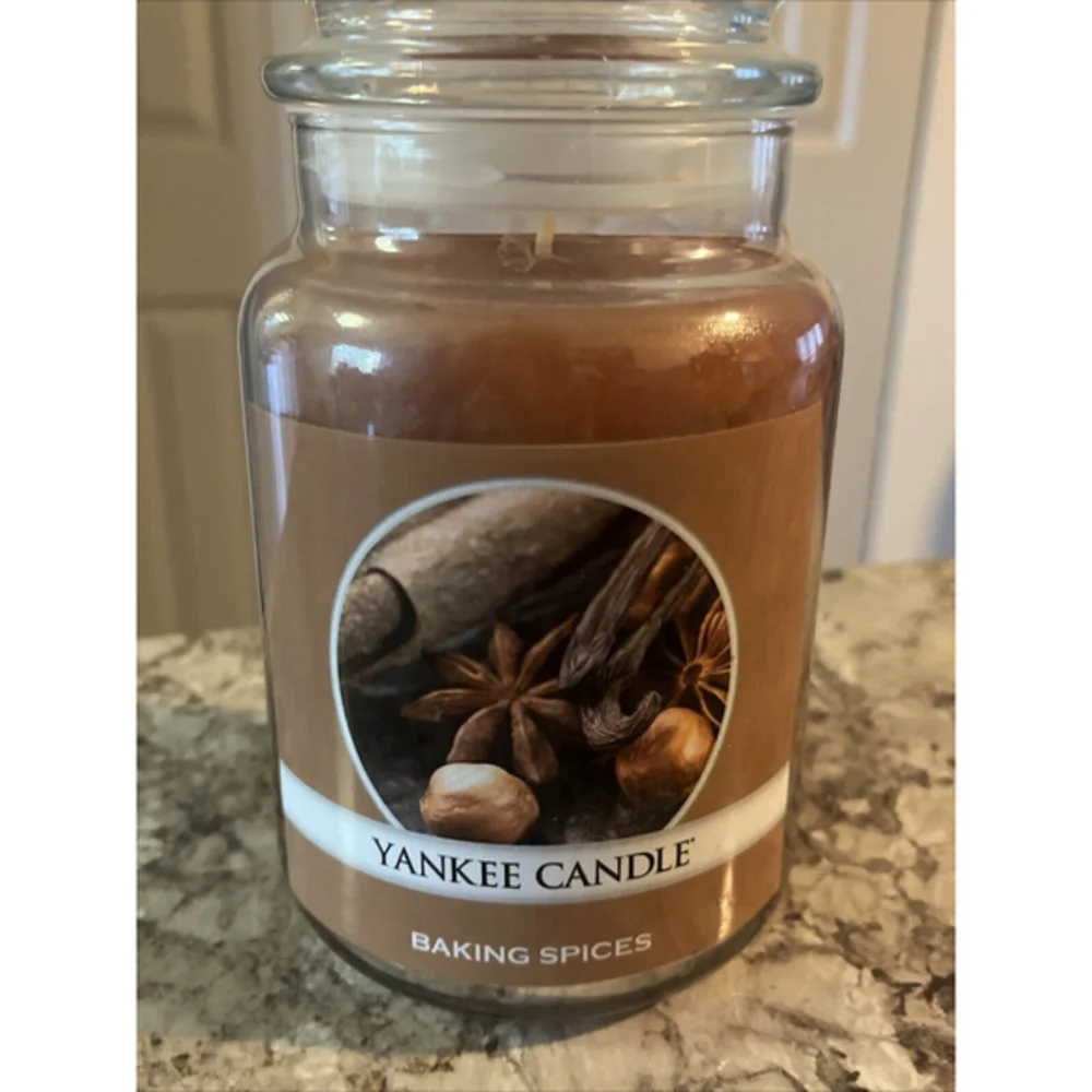 VTG Yankee Candle Baking‎ Spices Scented Candle 22 Ounce Jar New-Retired Scent
